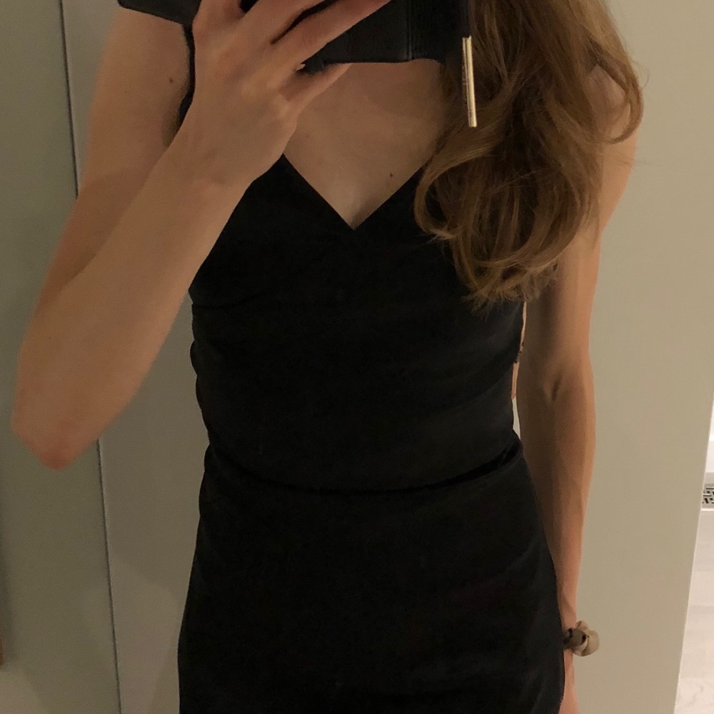 Pretty black dress for special events